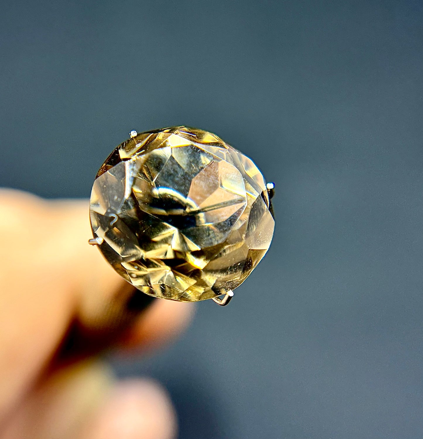 15mm Round Topaz Facet