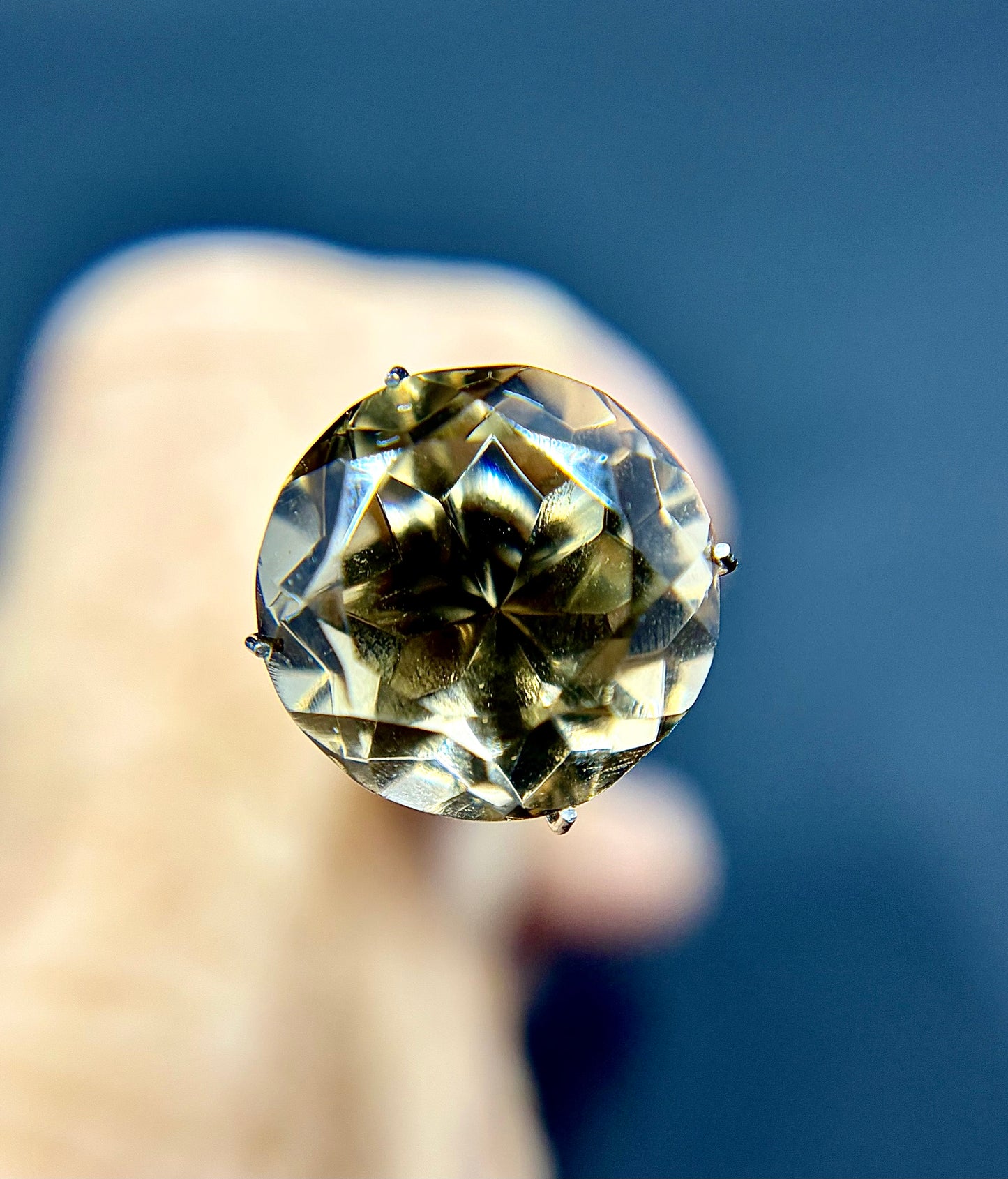 15mm Round Topaz Facet